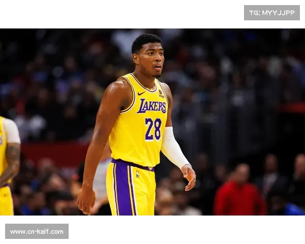 湖人主场胜率优势明显，历史交锋压制黄蜂